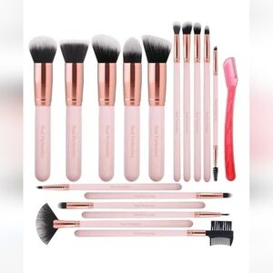 Real Perfection Makeup Brush Set 16 Pcs with 1Eyebrow Razor